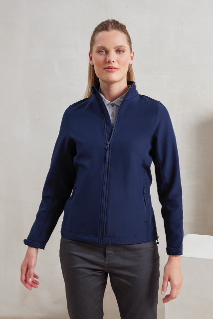 PREMIER PR812 ŽENSKA WINDCHECKER® RECIKLIRANA SOFTSHELL JAKNA POGODNA ZA TISAK