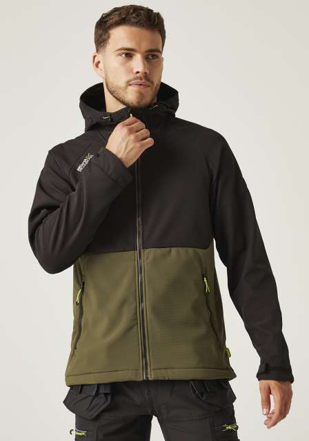 REGATTA RETRA707 TACTICAL SURRENDER SOFTSHELL JAKNA